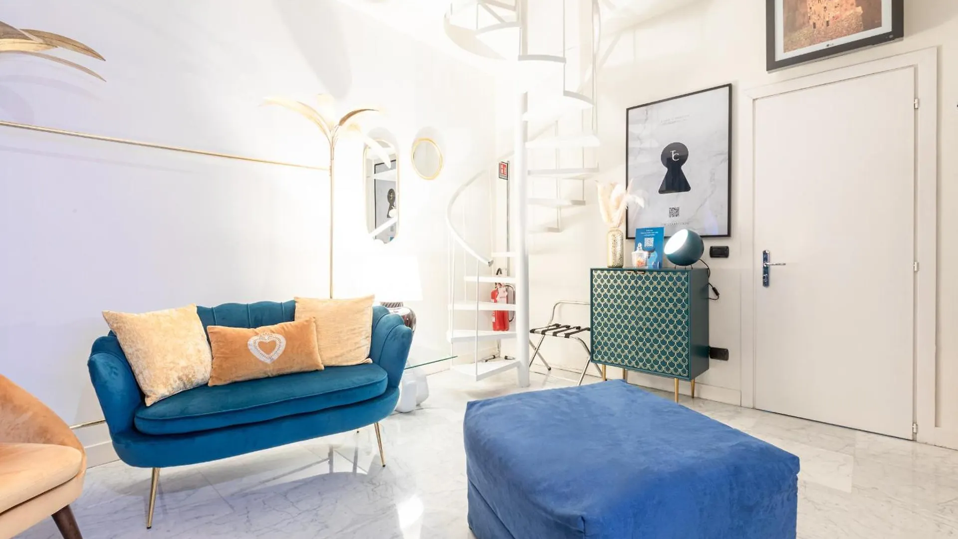 Monte Napoleone Split-Level Terrace Apartment - Top Collection Mailand