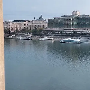 Schieszl 2 Apartment Budapest