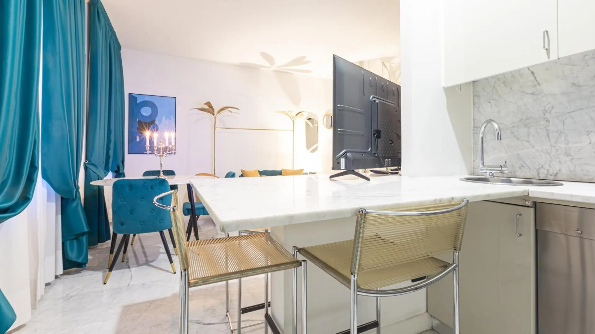 Monte Napoleone Split-Level Terrace Apartment - Top Collection Milan 0*,  Italy