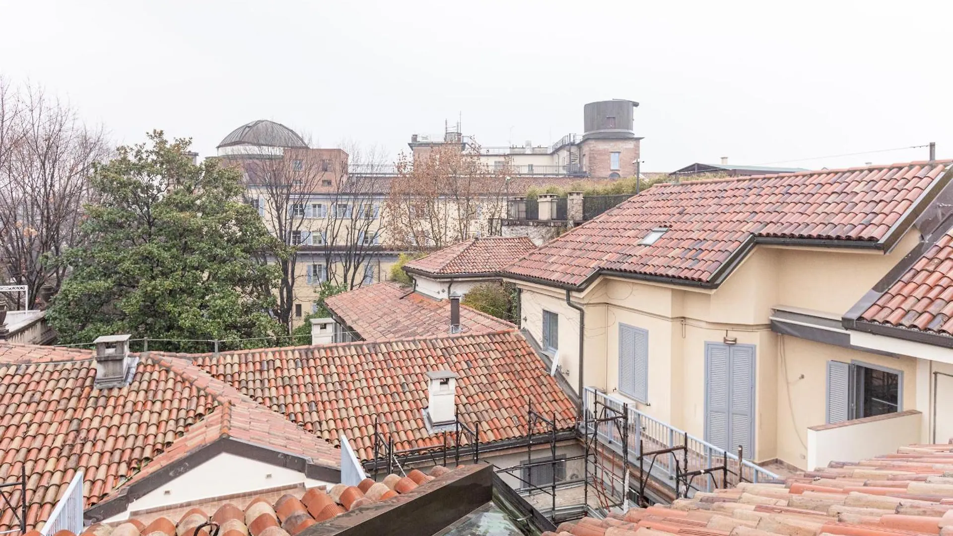 Monte Napoleone Split-Level Terrace Apartment - Top Collection Milan