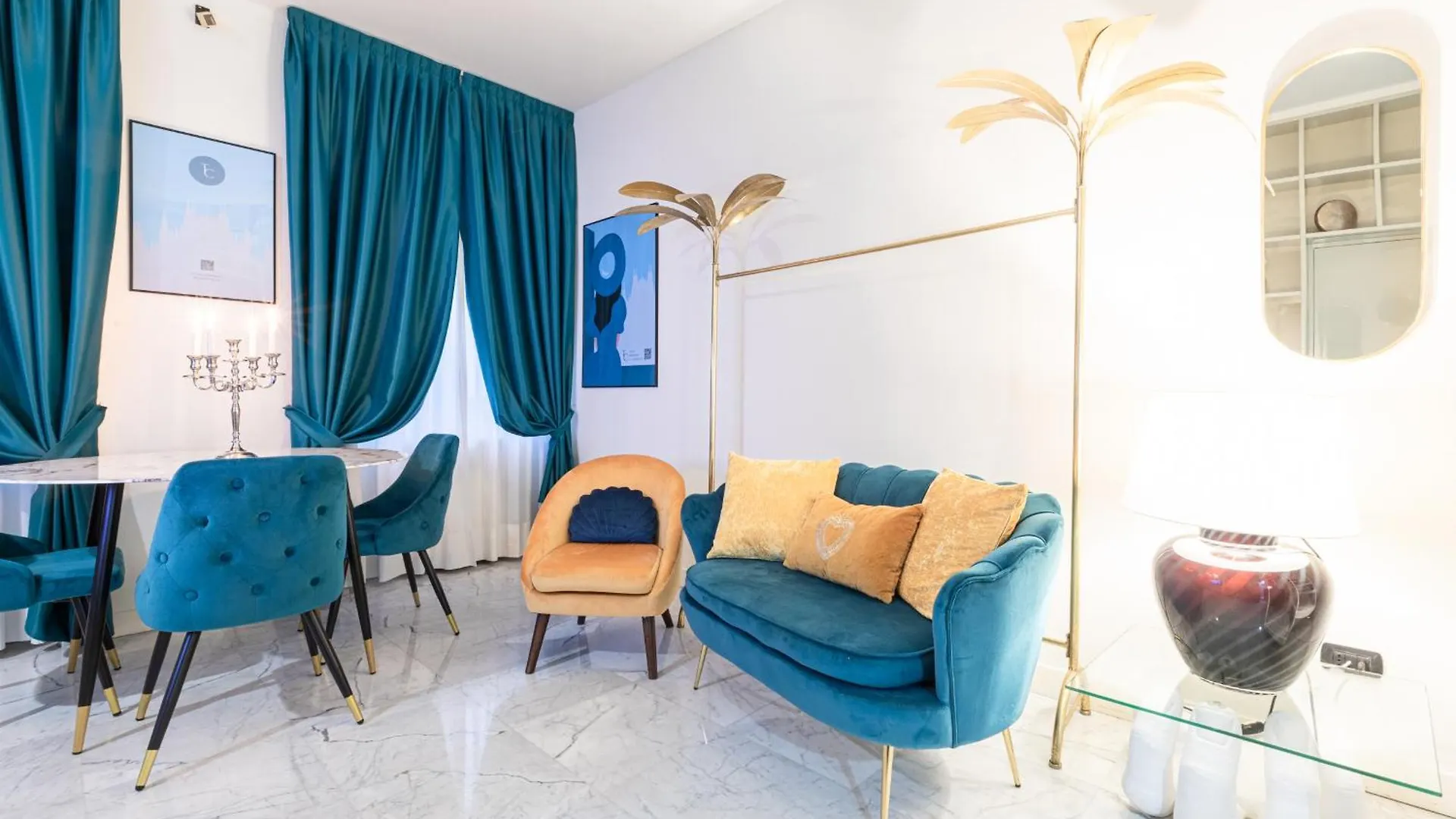 Monte Napoleone Split-Level Terrace Apartment - Top Collection Milan