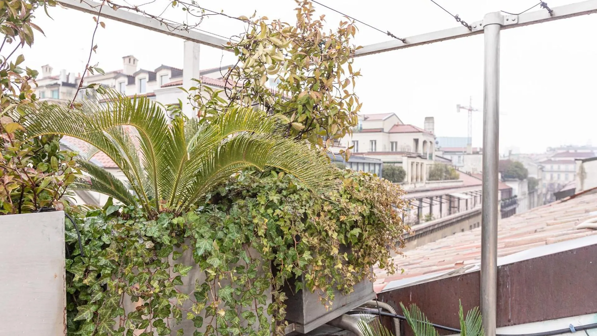 Monte Napoleone Split-Level Terrace Apartment - Top Collection Milan